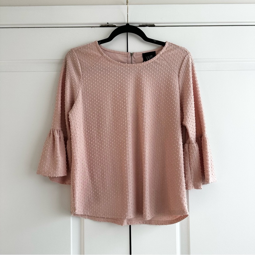 ⭐️ 3/$25 W5 Light Pink Textured Pola Dot Blouse